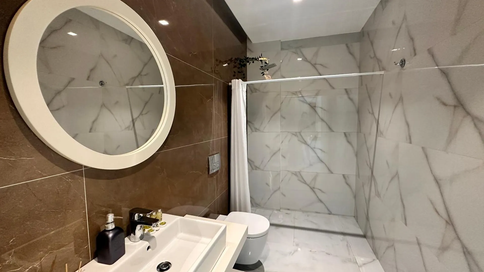 Sea Horizon Vsl Suites & Apartments Saranda 0*,