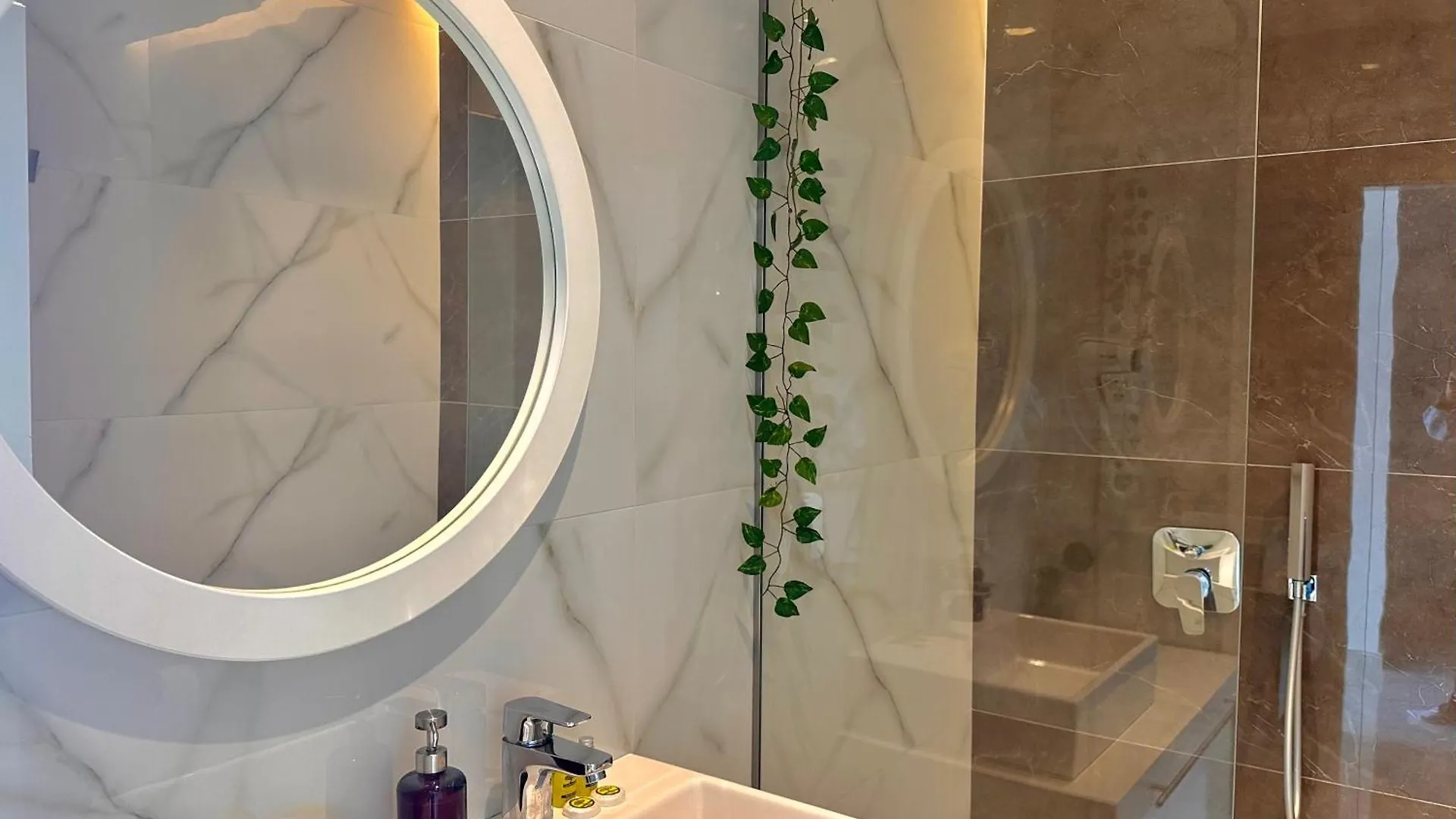 Sea Horizon Vsl Suites & Apartments Sarandë